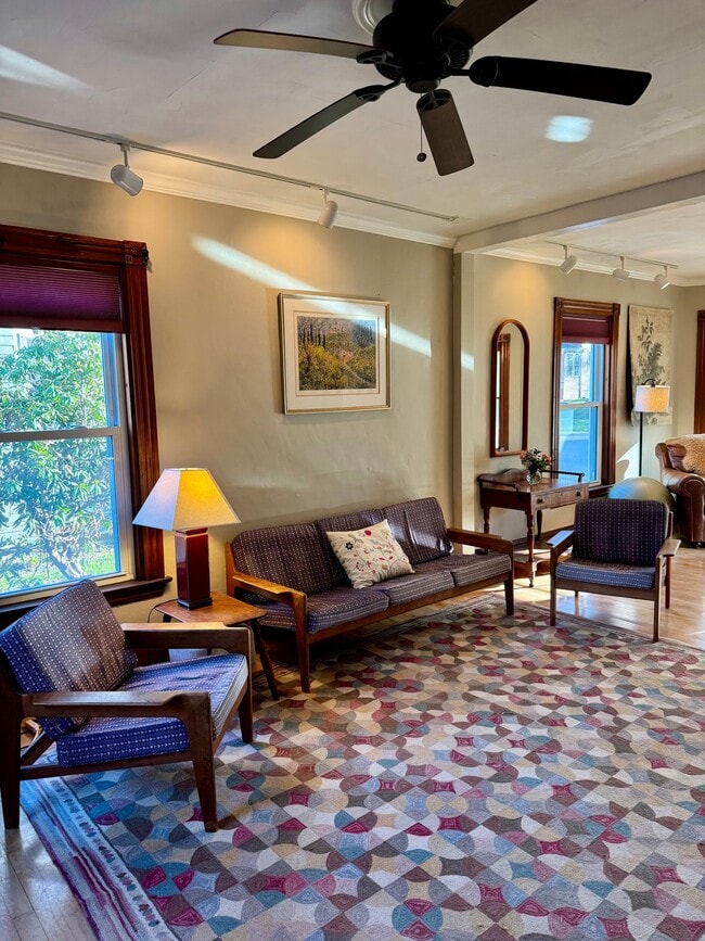 Photo - 175 Maple St