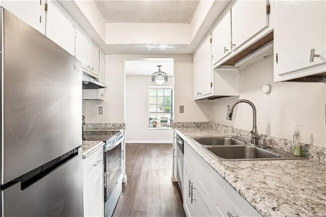 Photo - 6593 Sleepy Hollow Ln