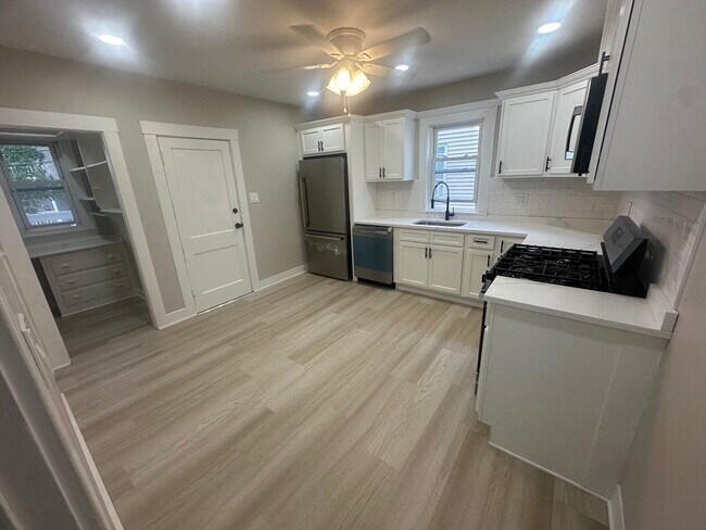 Photo - 19 Firth Rd Unit 2