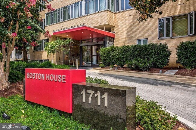 Building Photo - 1711 Massachusetts Ave NW Unit 727 Rental