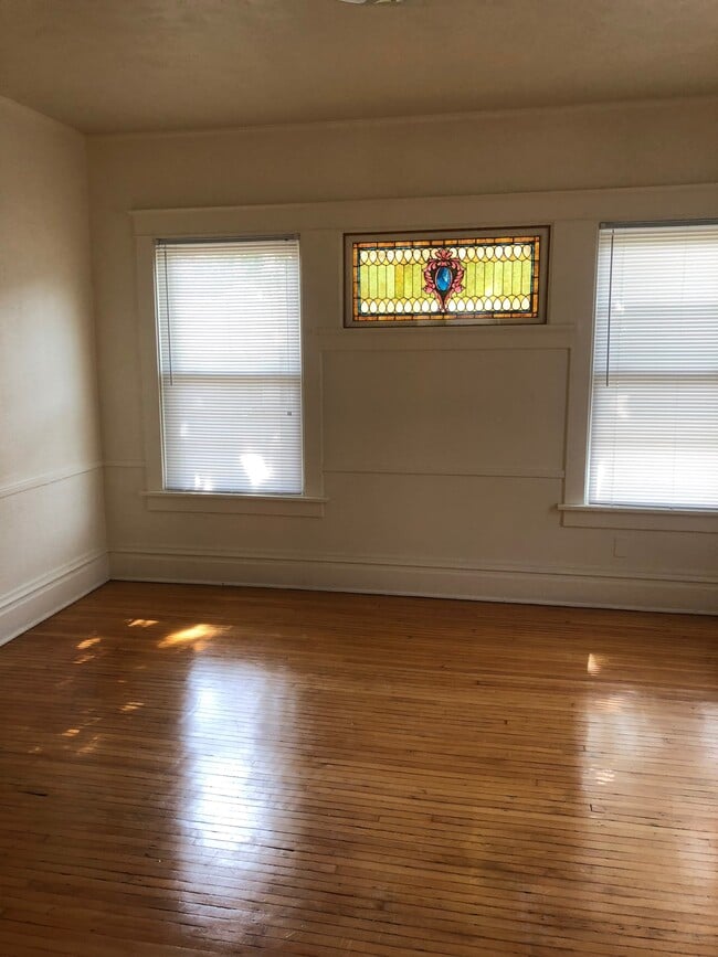 Dining room - 1815 W Bradley Ave
