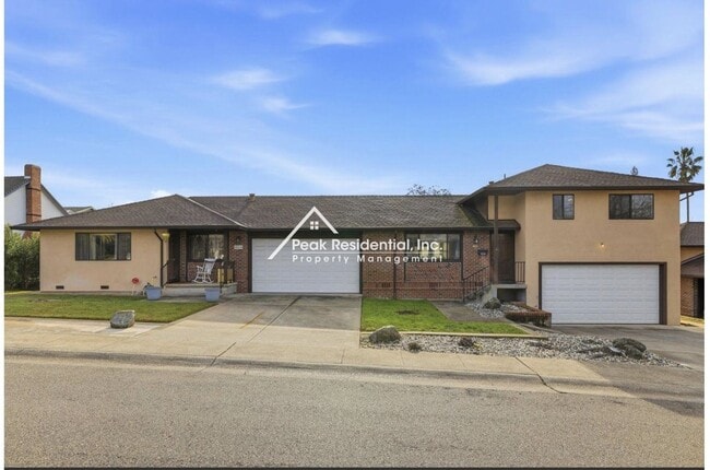 Building Photo - 611 Mormon St