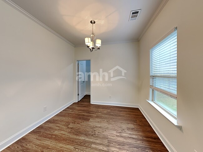 Photo - 2615 Beal St