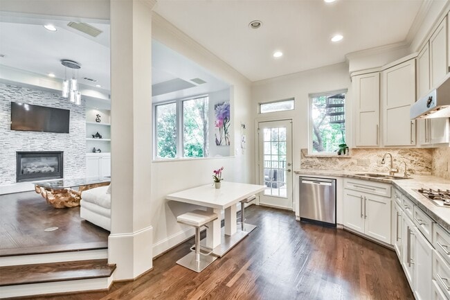 Photo - 4736 Post Oak Timber Dr