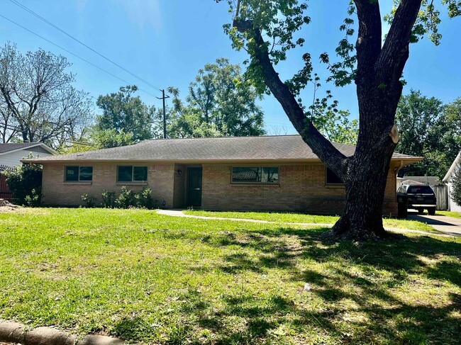 Photo - 8106 Mullins Dr Casa