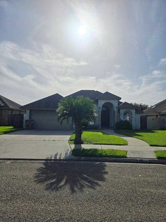Building Photo - 3711 Timberwood Dr Rental