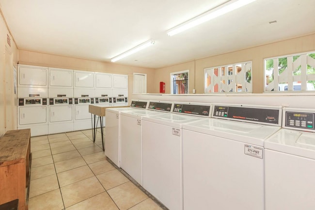 Photo - Woodvine Apartments