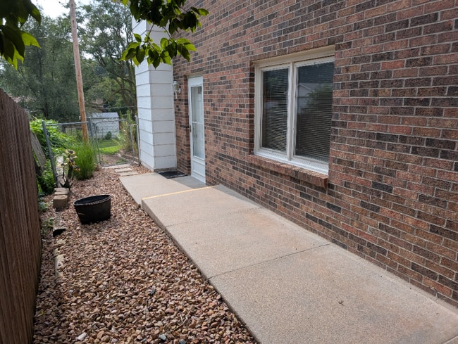 Building Photo - 4207 S 52nd St