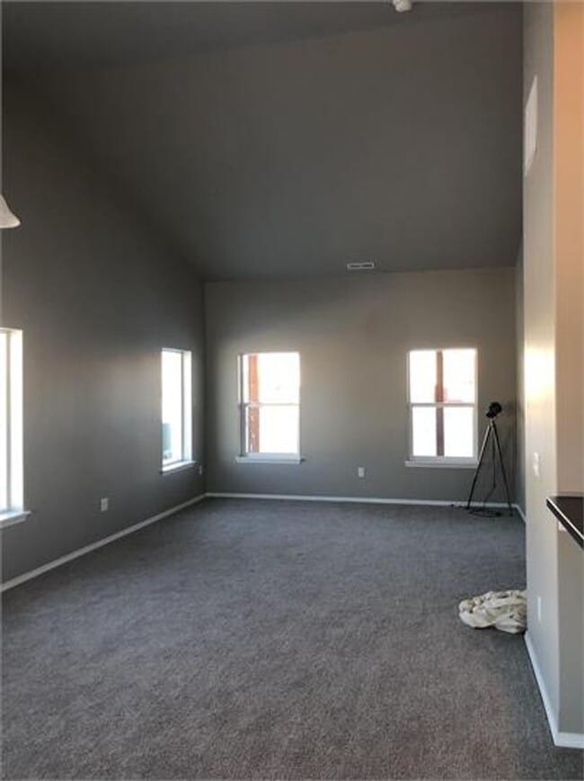 Photo - Beautiful 3 bedroom 2 bath house in Bozeman with a fenced yard
