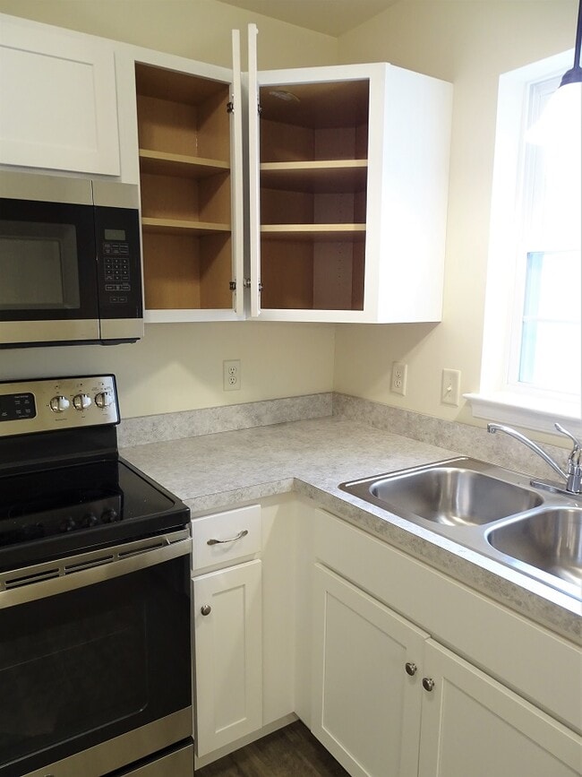 Photo - 852 Byler Cir