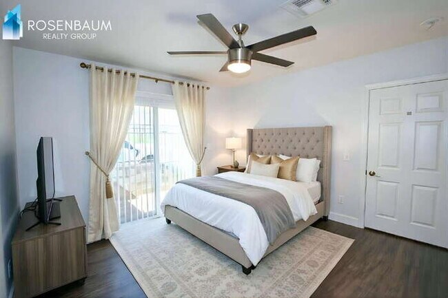 Photo - 550 W 9th St Unit 4