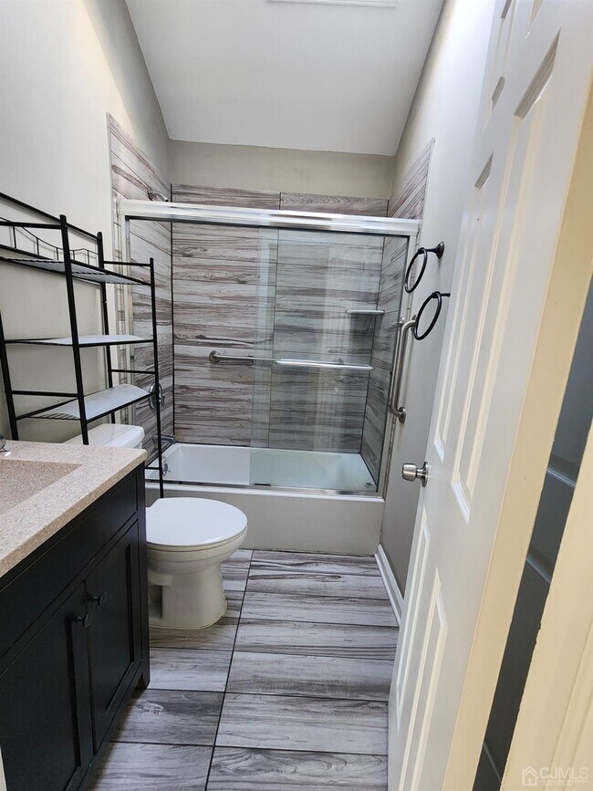 53 Dalton Pl Rental House Rental in Edison, NJ