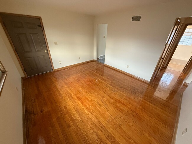 Photo - 5295 N Mohawk Ave Unit 3