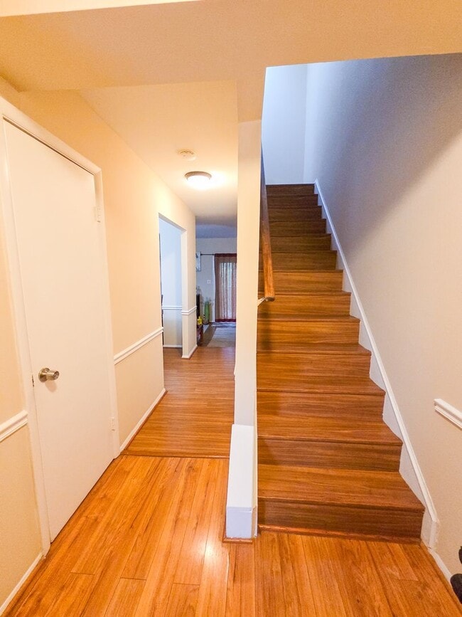 Photo - Beautiful 3BR Townhouse in Rockville/Derwood for early June Move-In!