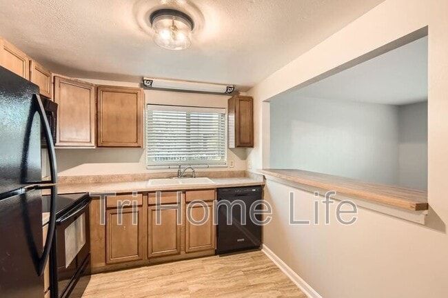 Photo - 4725 S Acoma St