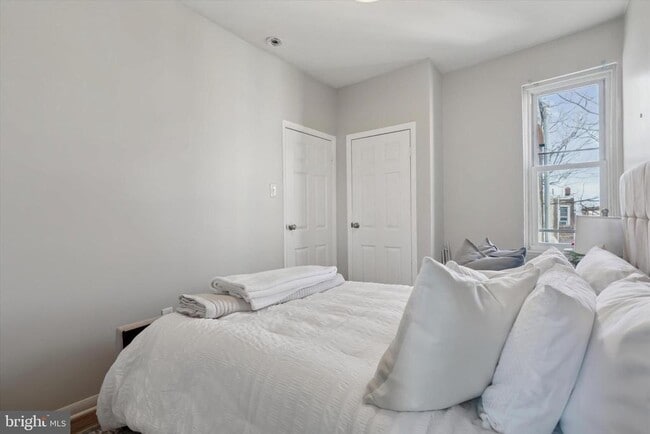 Photo - 3098 Aramingo Ave