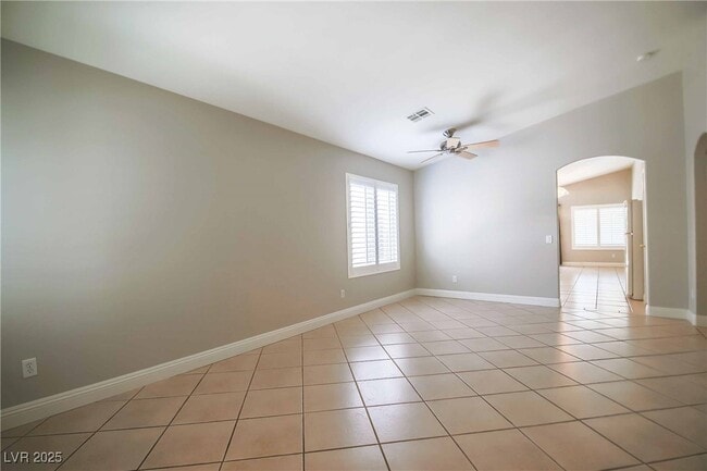 Building Photo - 4961 Lunetto Ave Rental