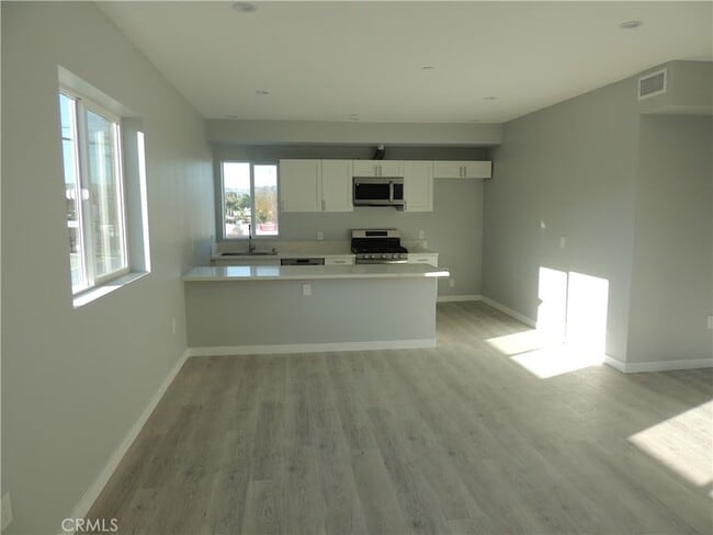 Photo - 22735 Del Valle St Unit 9