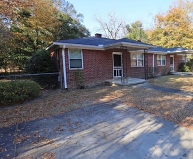Photo - Cozy 2-Bedroom Duplex in Southeast Columbia – Brandon Acres!