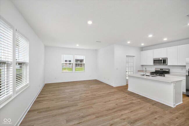 Photo - 15254 Swallow Fls Wy