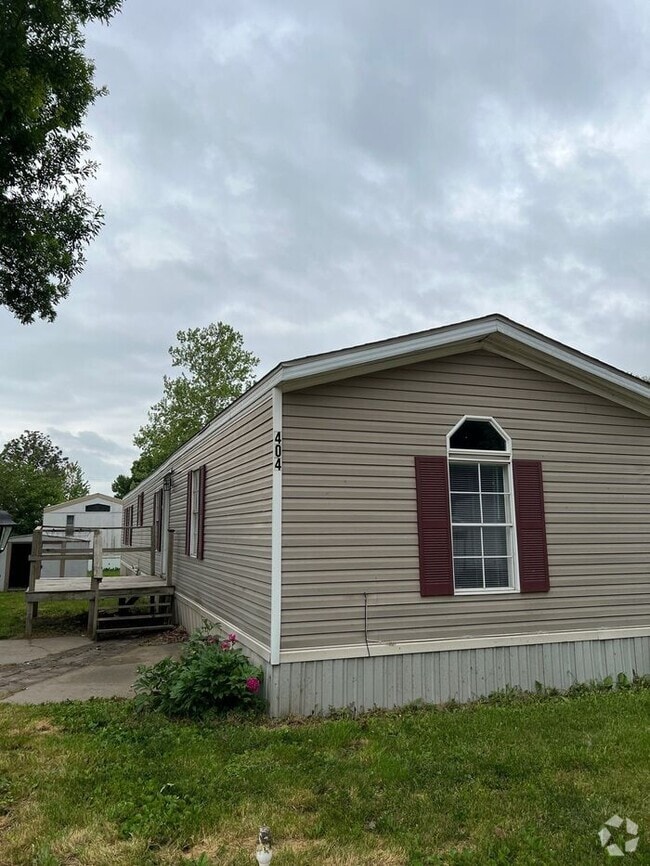 Building Photo - Home For Sale