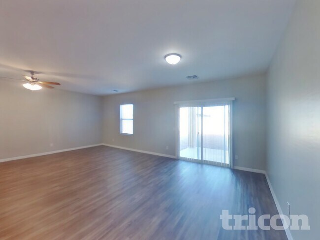 Photo - 37308 W Cannataro Ln