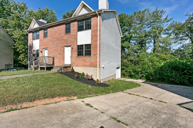 Photo - 110A Melanie Ln