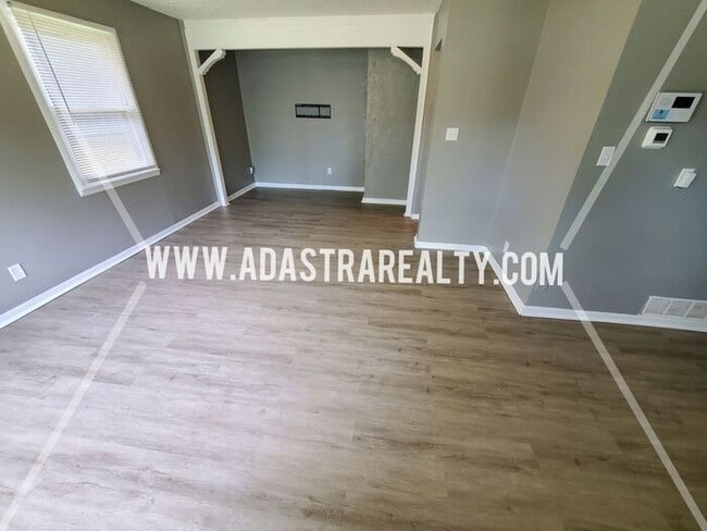 Photo - 4 Bedroom Ranch Home in Grandview-Coming SOON!!