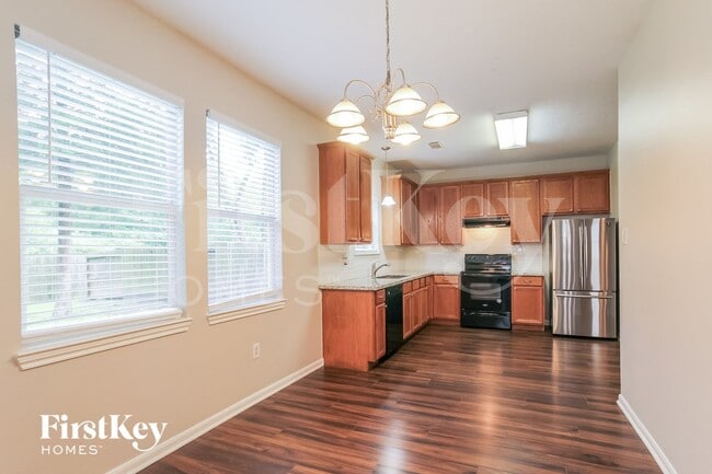 Photo - 1013 Arbor Way