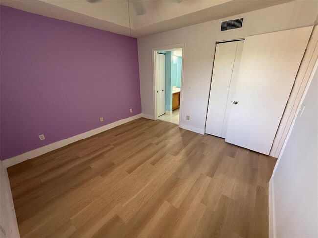 Photo - 9907 Westwood Dr Unit 21