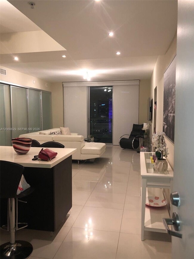 Photo - 90 SW 3rd St Unit 3802