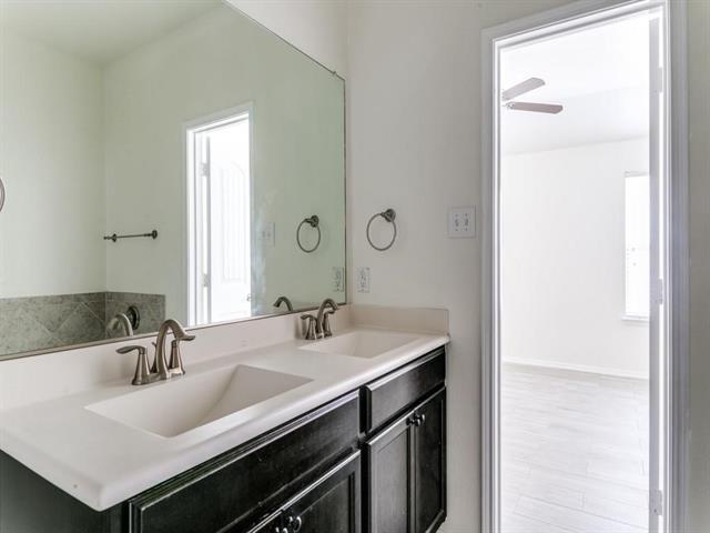 Photo - 600 Pollyann Trl