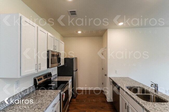 Photo - 202 Long Is Dr