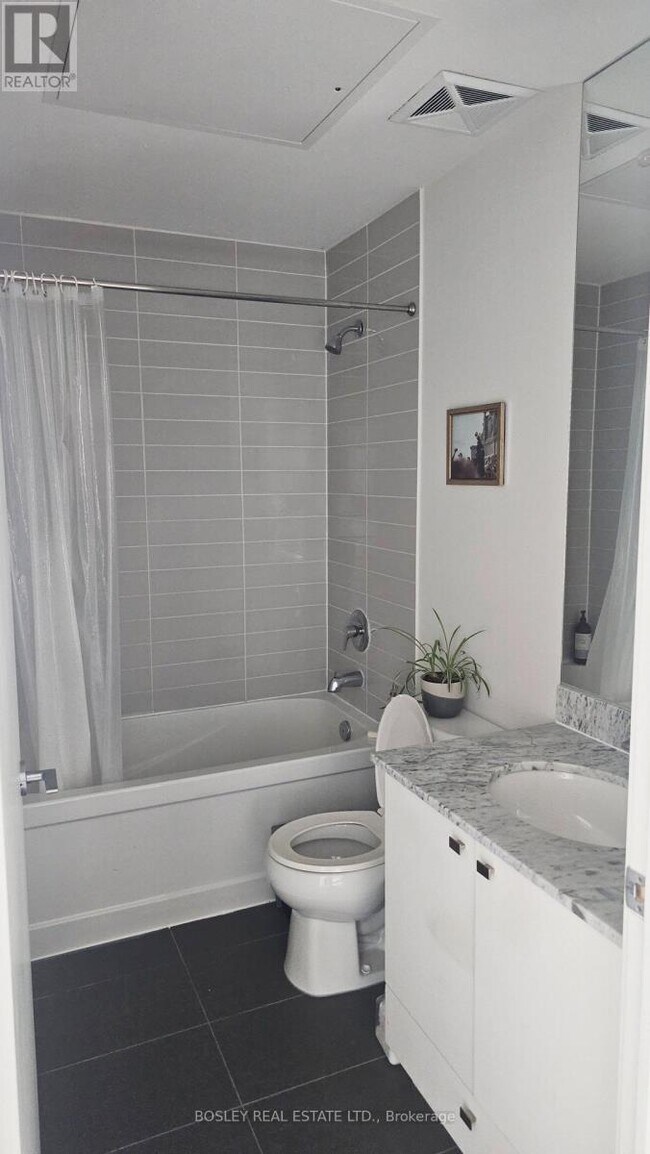 51 E Liberty St Unit 1303