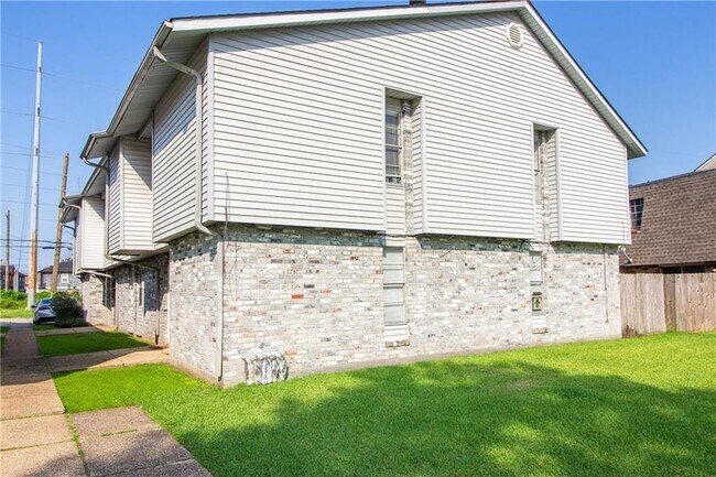 Photo - 56 Brandon Hall Dr