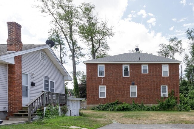 Building Photo - 38 Main St Unit 40A off Main