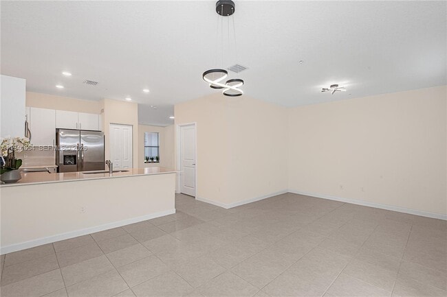 Photo - 261 SW 159th Ct