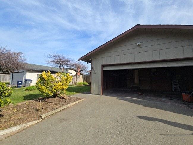 Photo - Remodeled 3BD/2A Arcata home close to parks, Arcata Plaza!