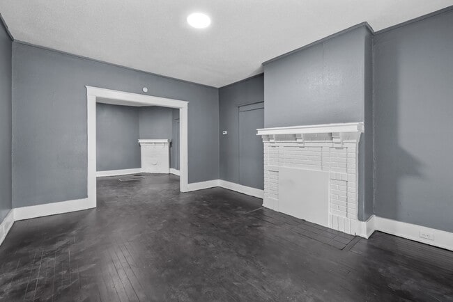 Photo - 963 3rd St W