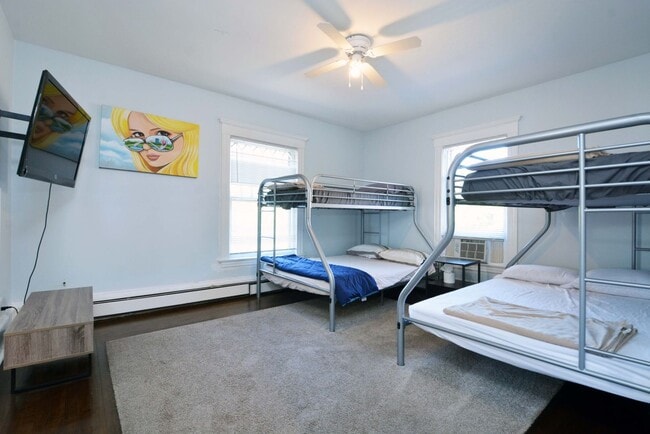 Photo - 2209 Aldrich Ave S Unit 2