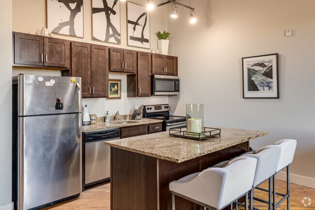 2BR, 1BA, 760 SF