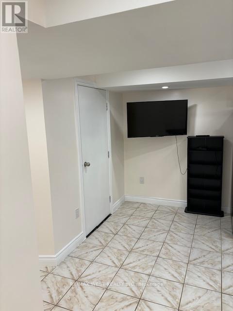 Photo - 77 Norman Wesley Way