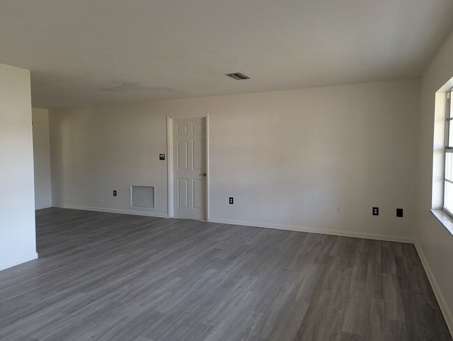 Photo - Nice 2 bedroom, 1 1/2 bath home in Umatilla