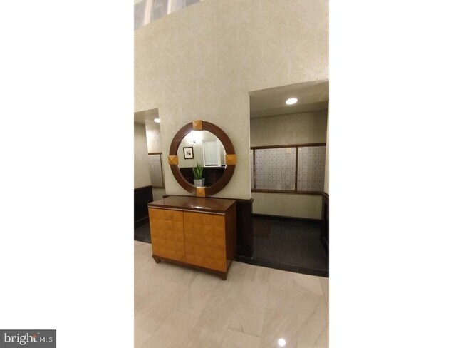 1324 Locust St Unit 923