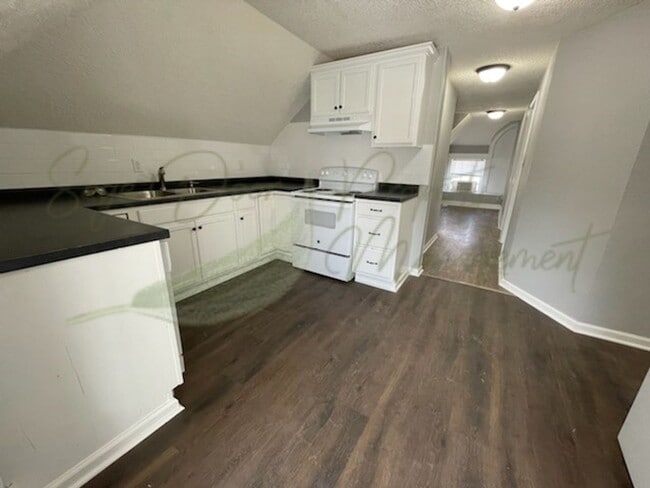 Photo - 2639 E 29th St Unit 3