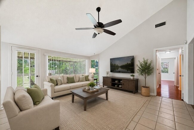 Photo - 5114 Beechnut St