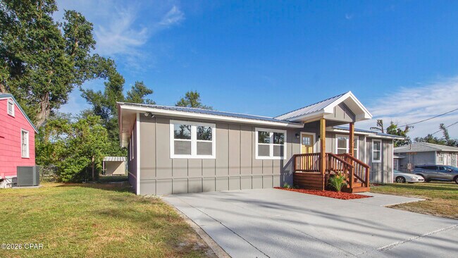 Photo - 112 N Gayle Ave
