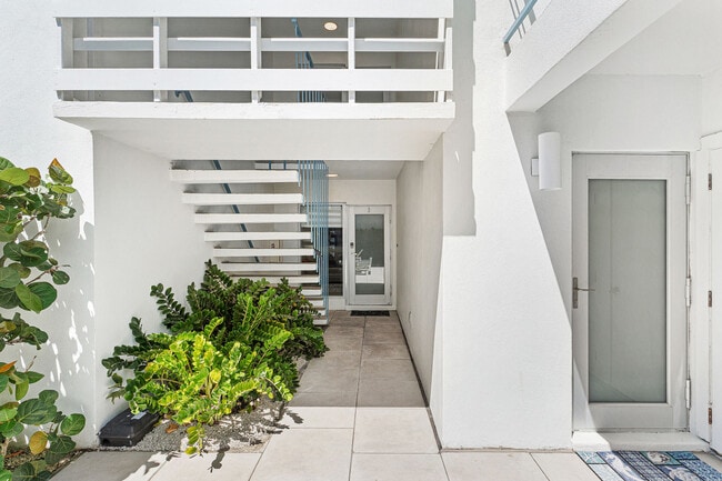 Photo - 625 NE 13th Ave