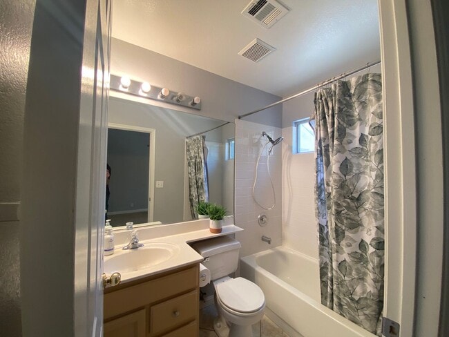 Photo - Henderson Cutie