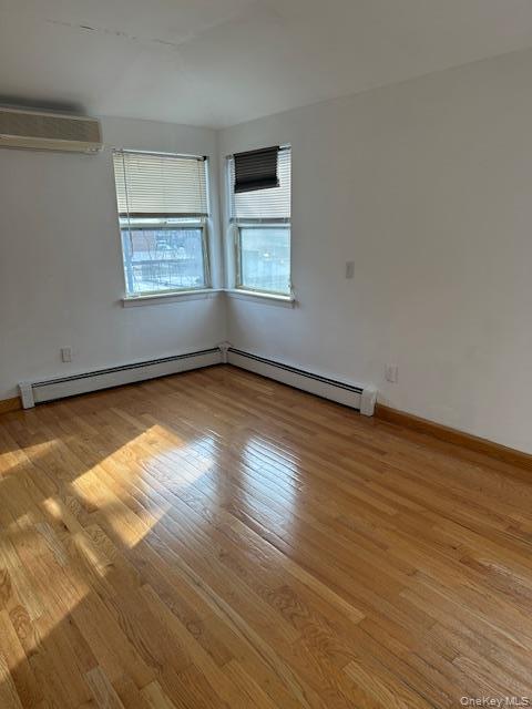 Photo - 209-38 46th Rd